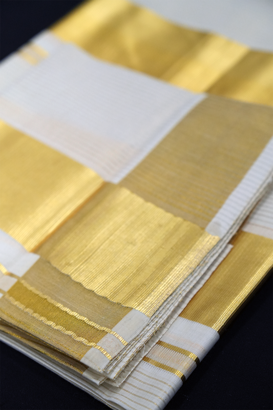 Set Mundu – Premium Cotton with Golden Kara & Border
